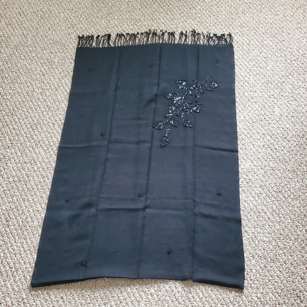 Scarf🧣🖤 - Picture 3 of 6